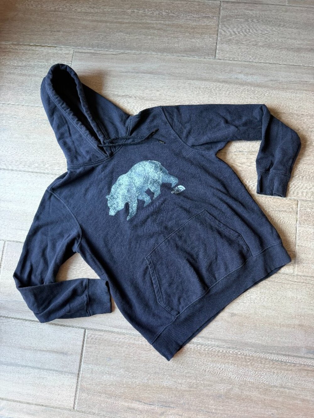 The North Face Black Grizzly Bear Graphic Hoodie - Men’s Size L